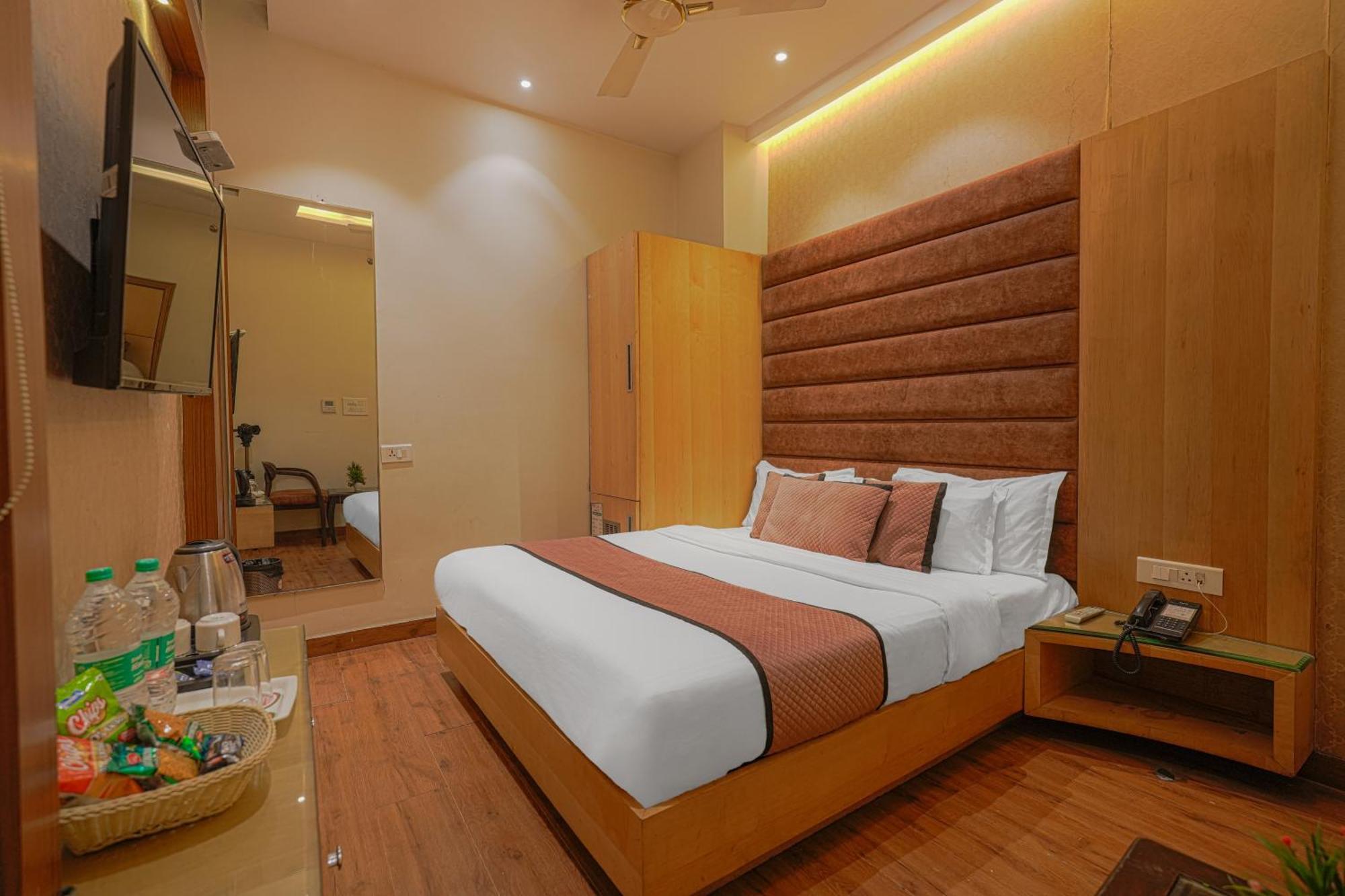 Csjs Inn Hotel Amritsar Luaran gambar